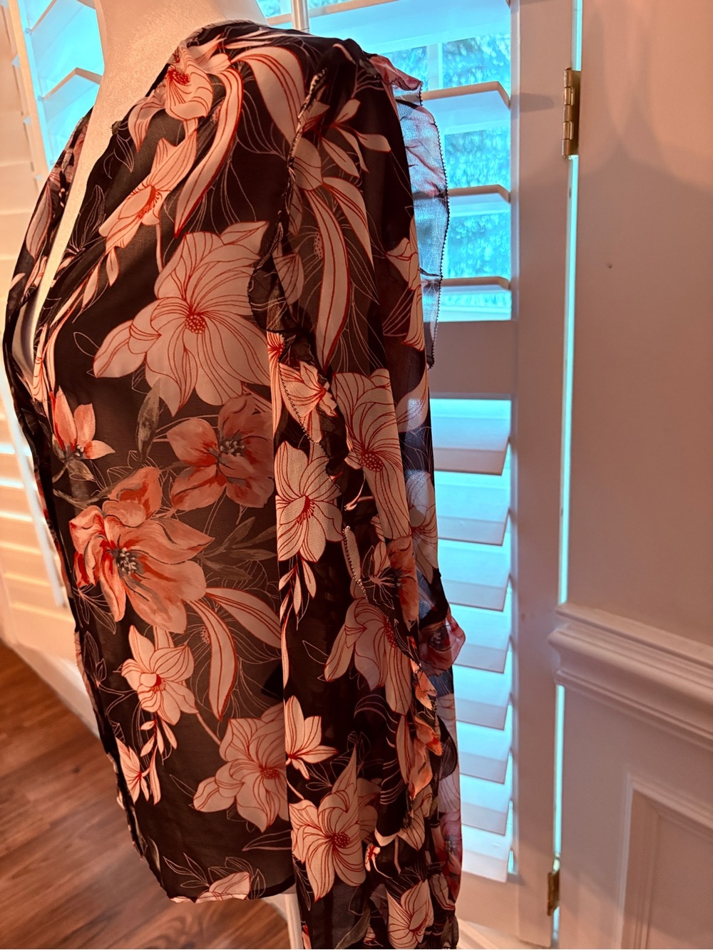 White House Black Market Black Floral Sheer V-Neck Blouse - Picture 3 of 8